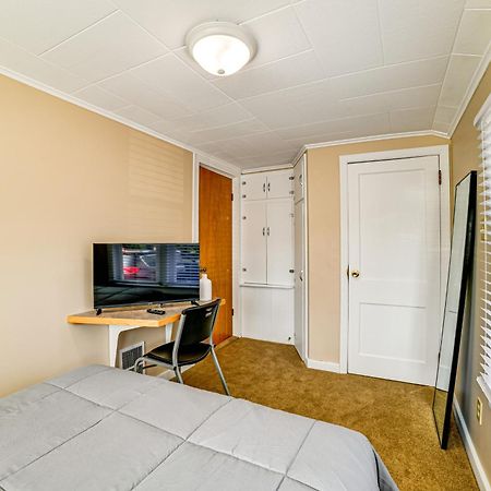 Less Than 2 Mi To Suny Cortland Unit With Private Parking Eksteriør billede
